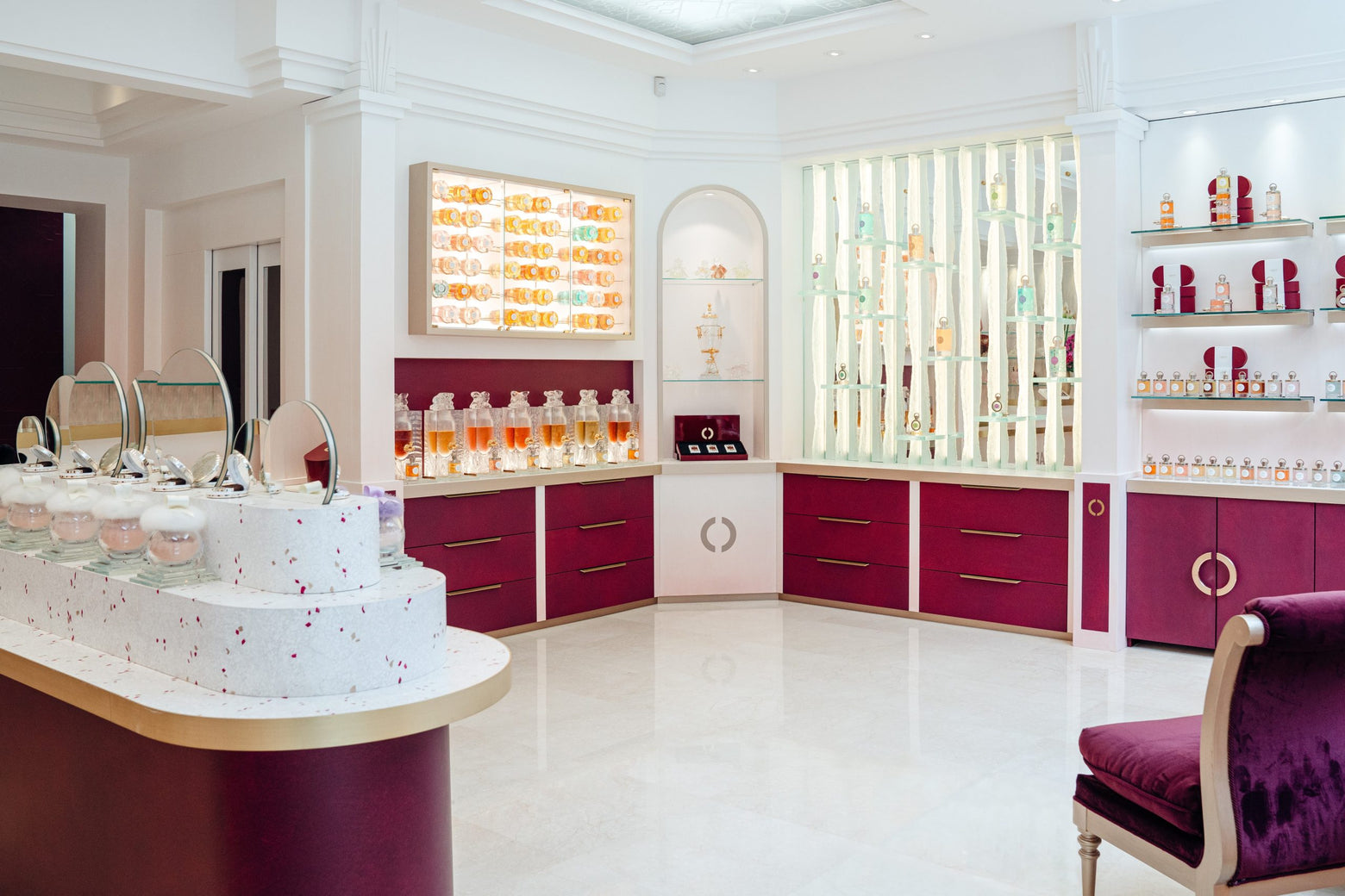 CARON experience in boutique